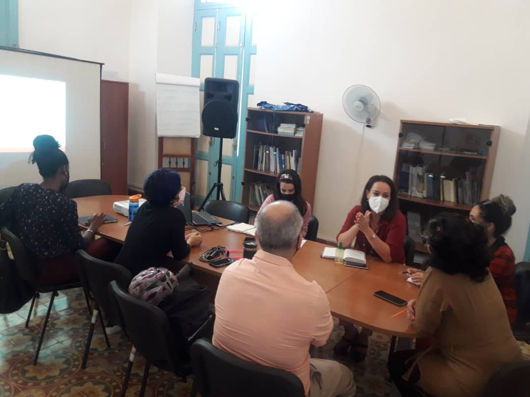 PM_OHCH's tweet photo. Se desarrolla encuentro de los proyectos  @ArtecorteCuba, Centro de las Raíces, 999+ y la #OficinadelHistoriador en el marco del proyecto de Cooperación «Inclusión económica y social de mujeres en el Centro Histórico» https://t.co/aZ241KdeV7