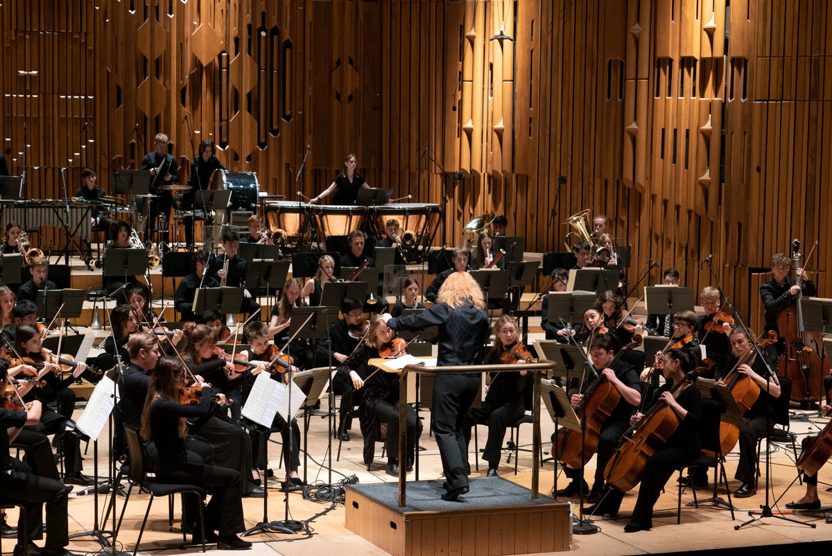 NYO_GB's tweet photo. ★★★★★ ‘Monday night’s concert moves me to say it again: our National Youth Orchestra is truly a marvel.’ – @Telegraph

The reviews are in! Read what the critics had to say as NYO’s teenage musicians let loose on stage at the Barbican Hall👉https://t.co/nFKP6NQJkz

#NYOpenUp https://t.co/Q8b2rtfMF1