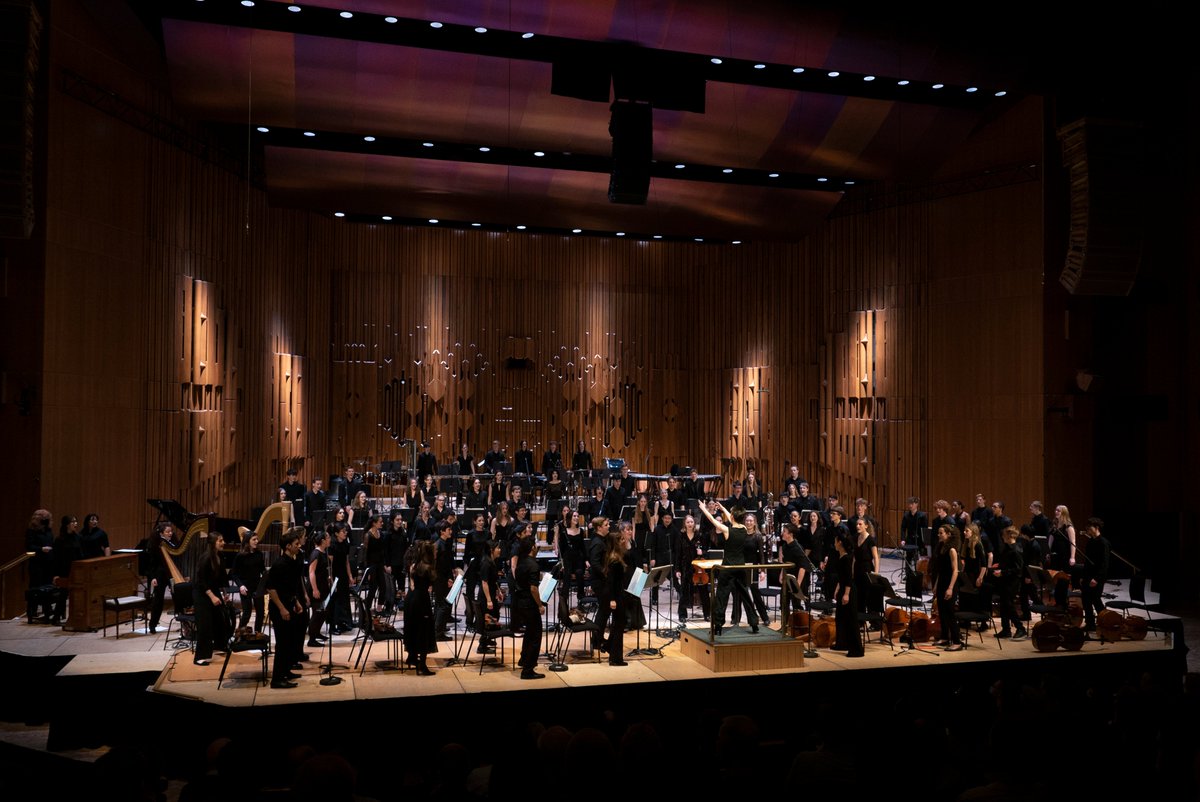 NYO_GB's tweet photo. ★★★★★ ‘Monday night’s concert moves me to say it again: our National Youth Orchestra is truly a marvel.’ – @Telegraph

The reviews are in! Read what the critics had to say as NYO’s teenage musicians let loose on stage at the Barbican Hall👉https://t.co/nFKP6NQJkz

#NYOpenUp https://t.co/Q8b2rtfMF1