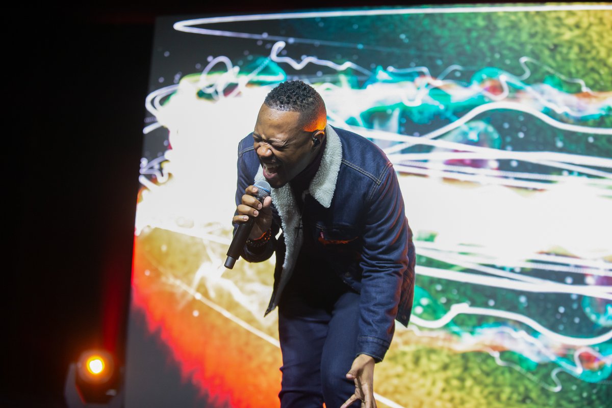 GetTheVictory's tweet photo. "This is not a year of complaining, it's a year of moving #FORWARD‼️ Quit looking back and start moving #FORWARD🙌" -Pastor @smokienorful ❤️ #ConnectGrowGo #GetTheVictory #WorshipWednesday https://t.co/9Ky7xpJkZR