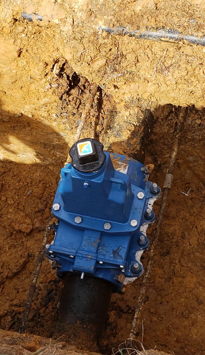 AdvancedValve's tweet photo. The AVT #EZValve #InsertionValve really can be installed in the tightest of spots... https://t.co/kNEbjJHVGH