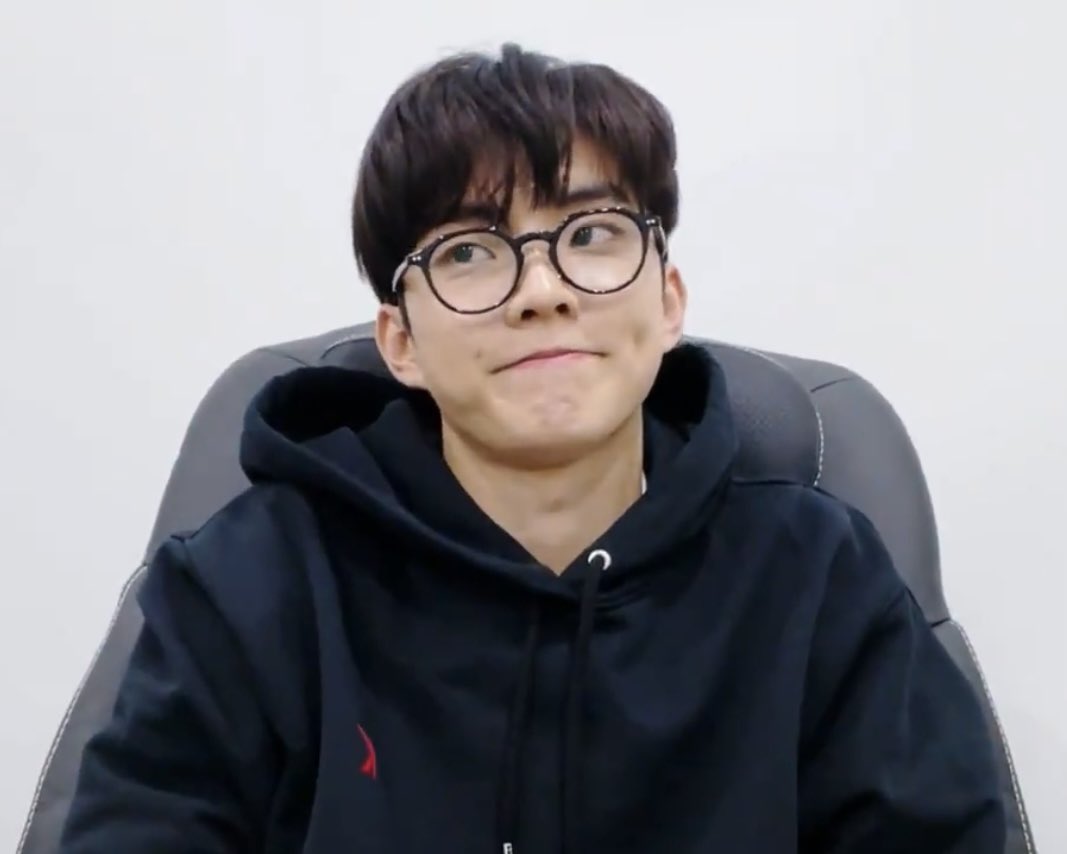 jcmsource's tweet photo. he’s so cute https://t.co/bpikkNDfw0