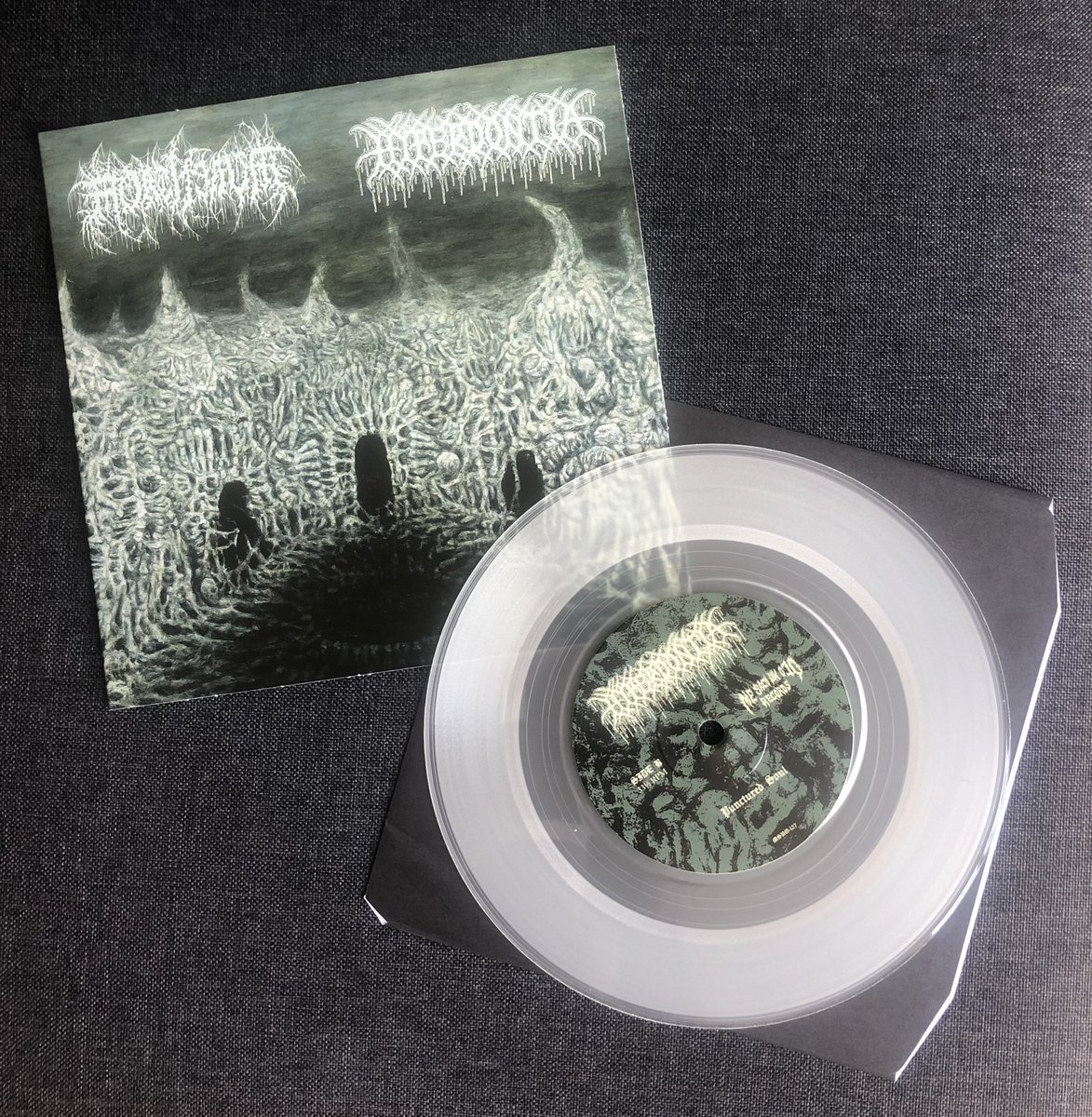 BBeat105's tweet photo. Algo que nos llegó de #EMFRecords!!! 7” de #Hyperdontia y #Mortiferum
#StayBlast
#BlastBeat105 https://t.co/6IfZfdDXvZ