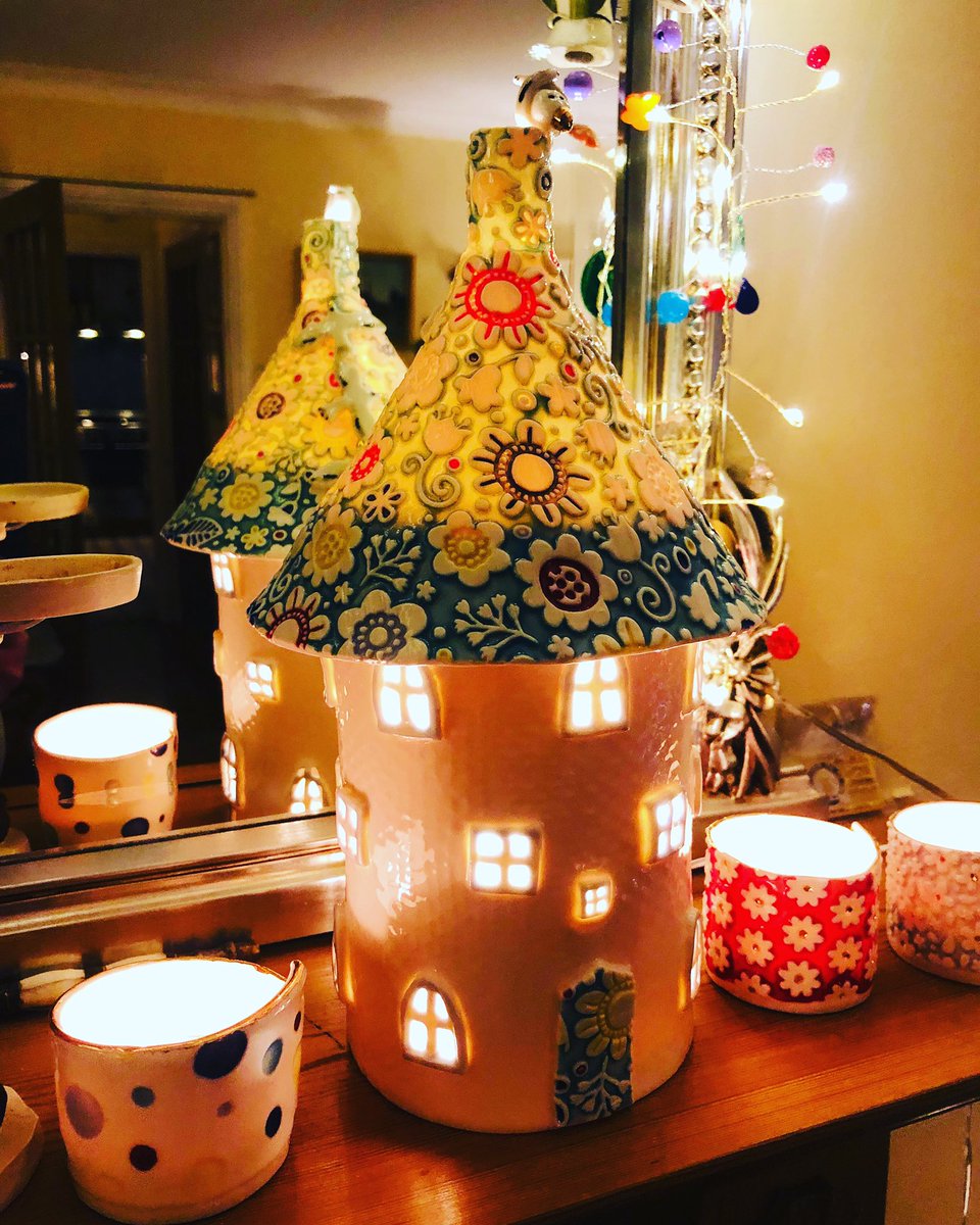 Happy New Year one and all, I need to make a whole lot of new pieces; namely porcelain tea-light houses #HandmadeHour #tealighthouses #tablelamp #porcelain #oneoff #bespoke #shopindie