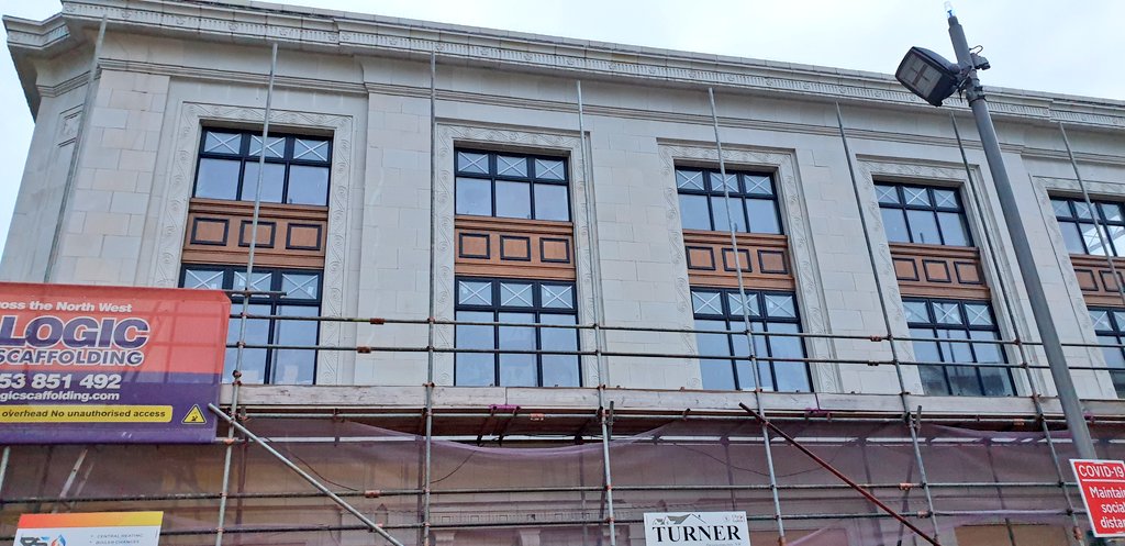 InsiderBkpl's tweet photo. Starting to look really nice now the scaffolding is coming down #CedarSquare #CedarTavern @visitBlackpool @BlackpoolBID @BpoolCouncil #Blackpool #regeneration #January6th #Wednesdaymotivations https://t.co/2fvUy5wvzj