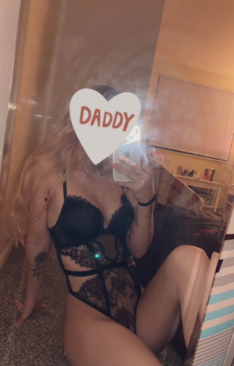 OF_Chlo's tweet photo. Hey, babies 💋 anyone wanna have phone sex?🍑💦💸 https://t.co/csqf6cXRRP