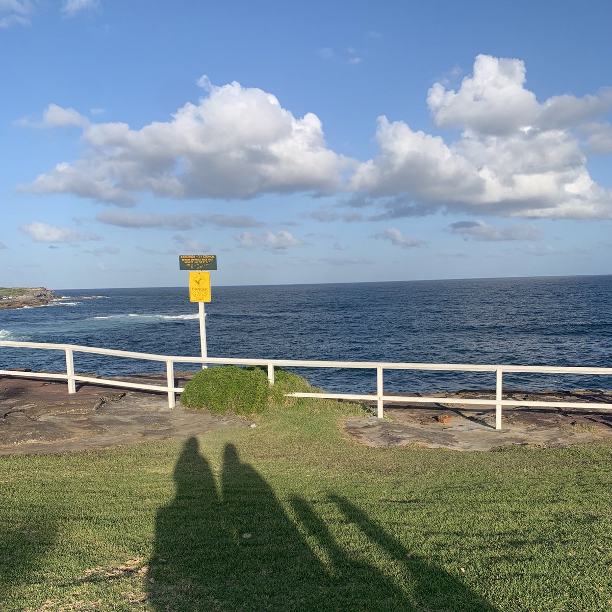 bluexwanderlust's tweet photo. Coogee, Sydney https://t.co/kfg8281UQH
