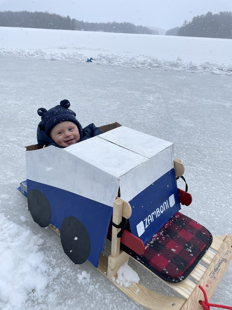 nroots19's tweet photo. Future David Ayres #cutestEBUG #hockeyday @hockeynight @Davidayres901 @KGermainJR https://t.co/bv3Dw9jizb