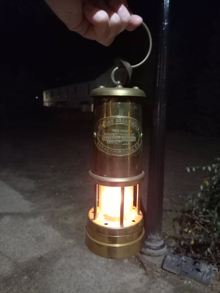 M0GIW's tweet image. We have had this Davy Safety Lamp in our family for about 30 years, it mostly sat on a shelf, tonight I lit it for the first time. #davysafetylamp #minerslamp #useyourstuff