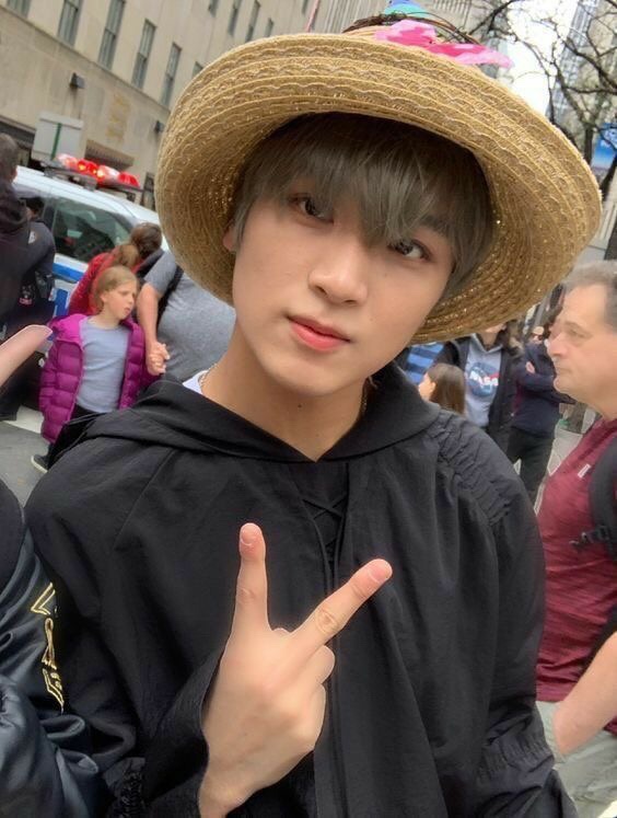 LHCHOURLY's tweet photo. #HAECHAN ♡ #해찬 ♡ #NCT해찬 ♡ #엔시티해찬 https://t.co/DNiFUxkmIZ