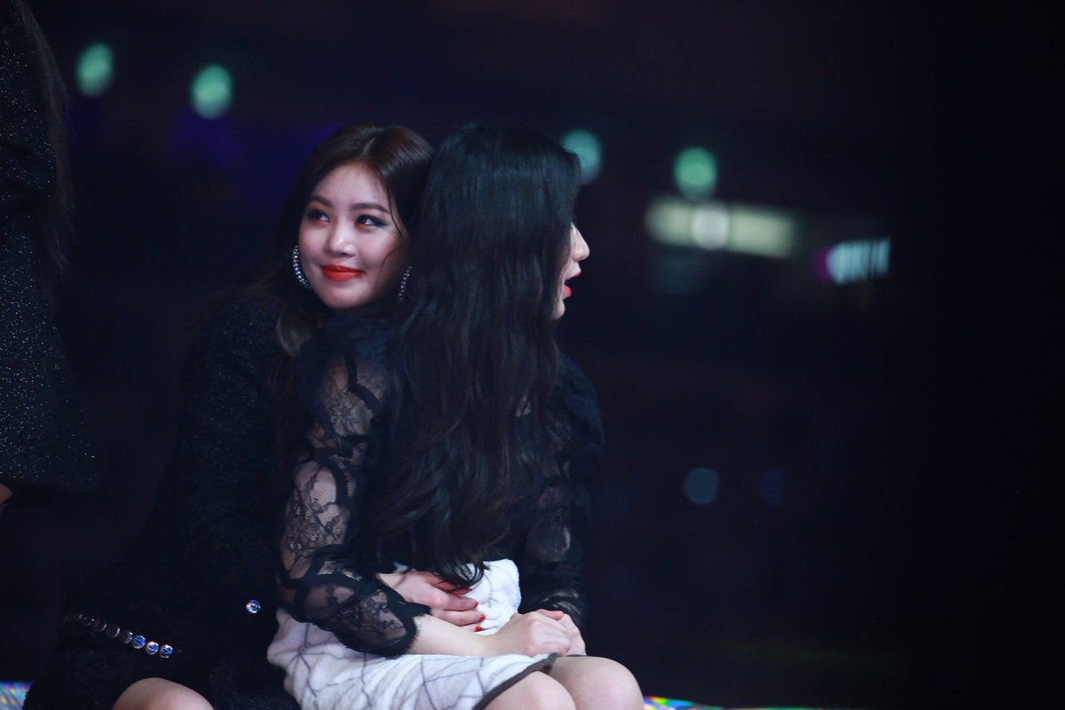 soojin pics (slow) tweet media