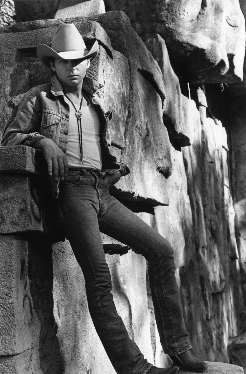 Dwight Yoakam tweet media
