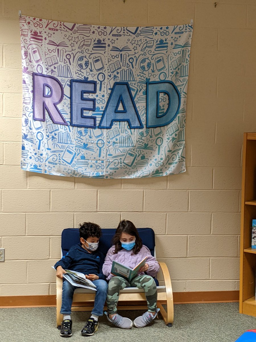 These 2 melted my heart today, just doing what the sign says. <a href="/CopperHillES/">Copper Hill</a> <a href="/FlemRarSchools/">FlemRarSchools</a> <a href="/MrsMacRitchie/">Tracey MacRitchie</a>