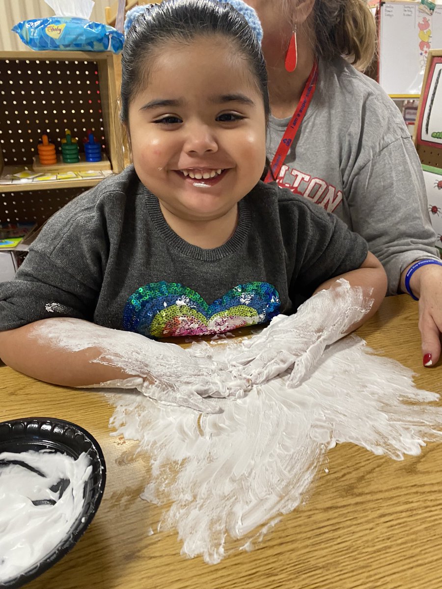 PhillipsECSE's tweet photo. It was “A Snowy Day” in speech therapy today! ❄️❄️❄️💙💙💙
@Hamilton_Lions #hamiltonpride https://t.co/duuz34xcfq
