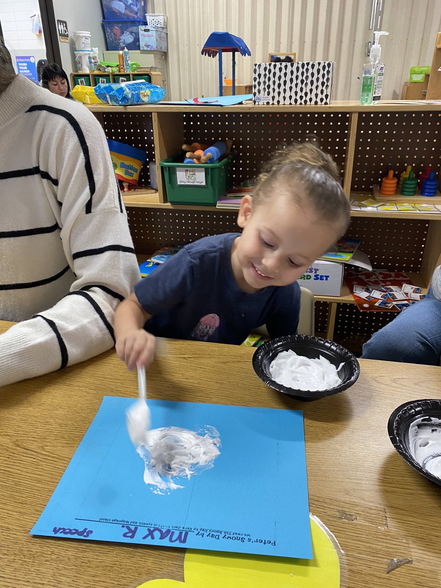 PhillipsECSE's tweet photo. It was “A Snowy Day” in speech therapy today! ❄️❄️❄️💙💙💙
@Hamilton_Lions #hamiltonpride https://t.co/duuz34xcfq