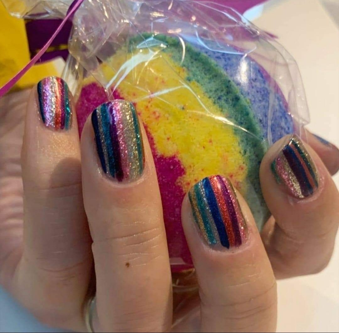 Show me someone who doesn't love a rainbow!

#bathbombs #rainbow #bathbombaddict #bathbombsarelife #bathbombmaker #bathbombsforsale #gelnails #nails