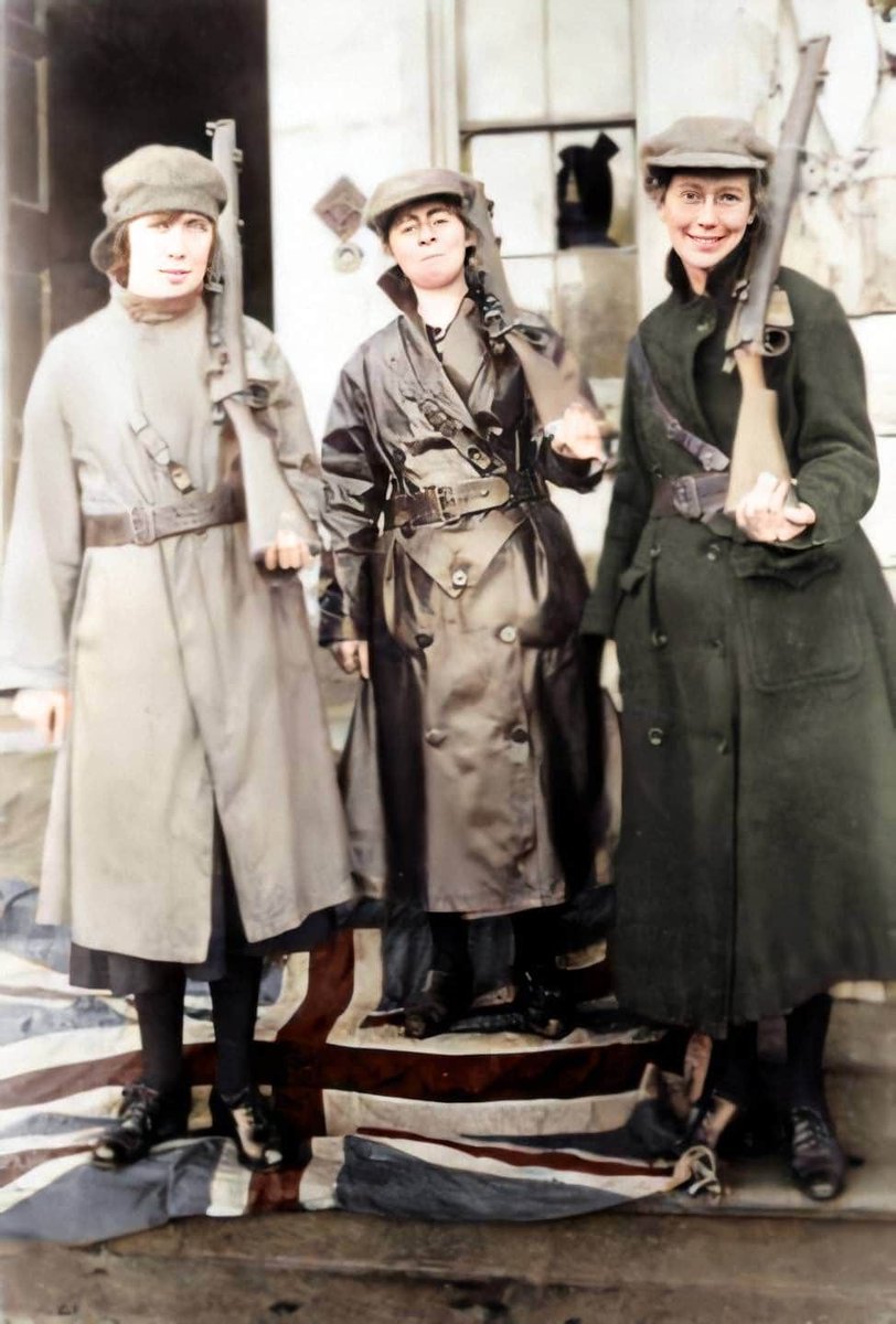 To Markievicz
Skinnider
Kearns
O'Malley
Hackett
Coyle
Wyse-Power
Gifford
Sweeney
O'Farrell
Moloney
Lynn
Sheehy Skeffington
Spring Rice
Stopford Price
Gifford
Bourke
Bowles
The Cooneys

And ALL the powerful Irish women from history, the present and the future,
Happy #NollaignamBan