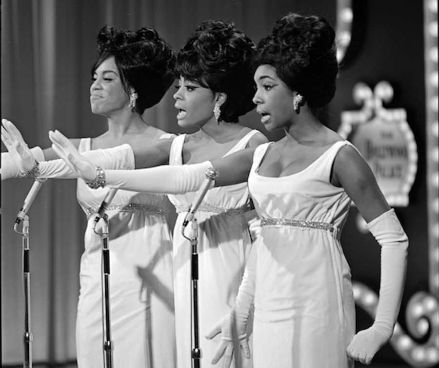 HistoryLivesDet's tweet photo. On this day in 1965:
The Supremes begin recording "Stop! In The Name Of Love" at Hitsville U.S.A. Studios. https://t.co/VSMq2FdDay