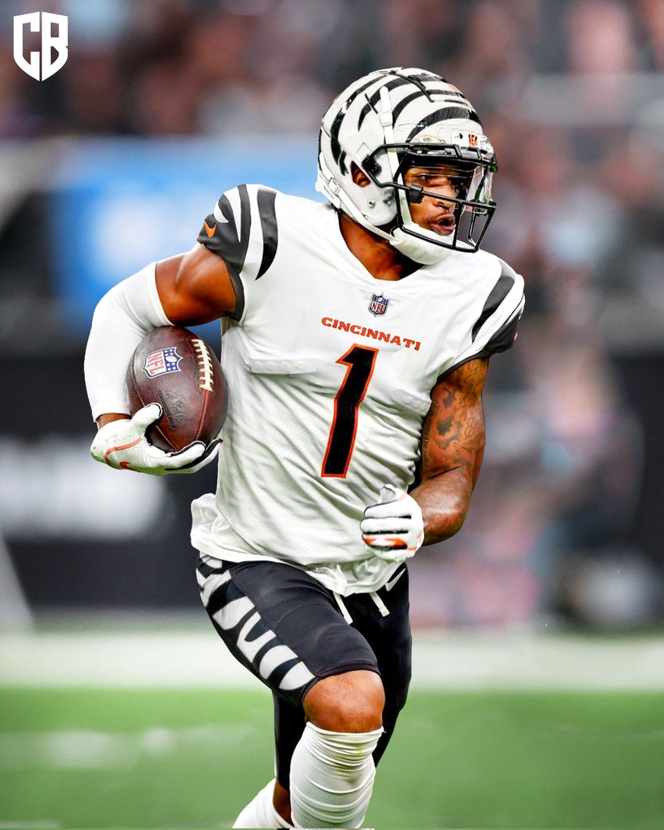 ColeBDesign's tweet image. Cincinnati Bengals "White Tiger" uniform concept.