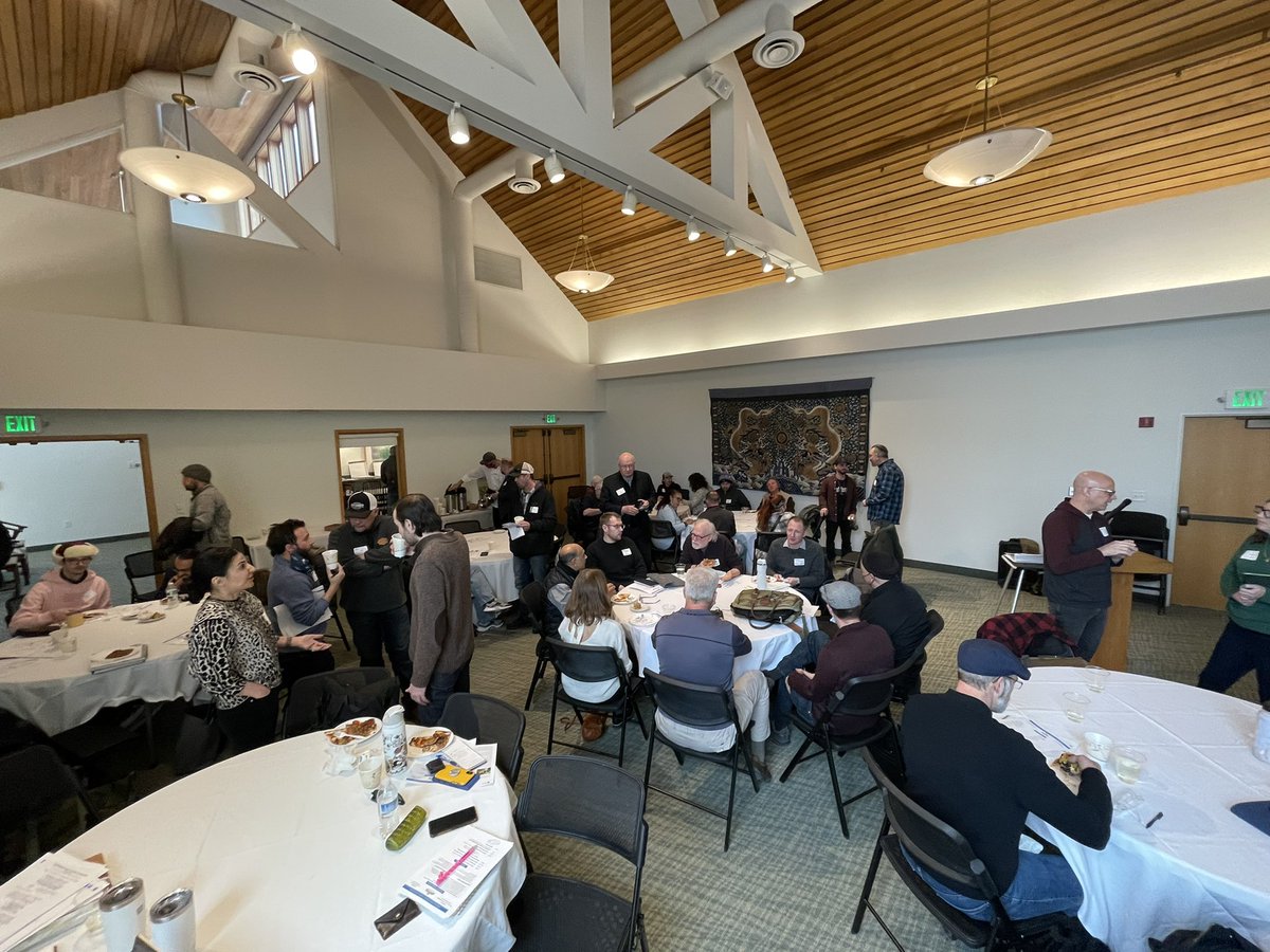 CANNAdotMN's tweet photo. RT if you saw the power ofthe #mnhemp industry today at the MN Hemp Growers Co-Op round table discussion #strongertogether #unitedwestand #dividedwefall #hemp #hempindustry #cbd #cbdindustry #minnesota https://t.co/3hpy98dZxV