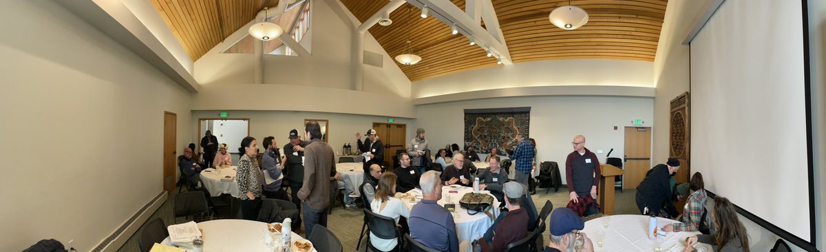 CANNAdotMN's tweet photo. RT if you saw the power ofthe #mnhemp industry today at the MN Hemp Growers Co-Op round table discussion #strongertogether #unitedwestand #dividedwefall #hemp #hempindustry #cbd #cbdindustry #minnesota https://t.co/3hpy98dZxV