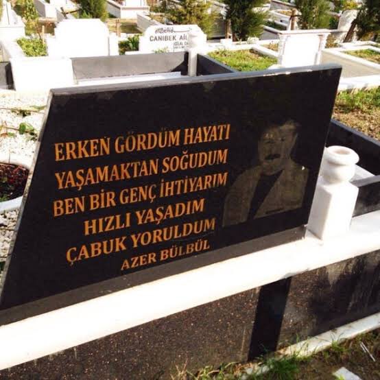 capitanoazer's tweet photo. Ayrılık ölümden zormuş mekanın cennet olsun abim benim... #AzerBülbül https://t.co/RxgDg4Yfij