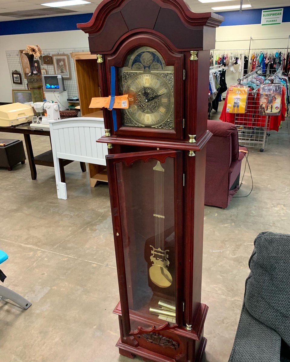 Goodwilletx's tweet photo. Our duty is to provide the best quality furniture. Shop Goodwill East Texas today.  #Furniture #WinterHomeDecor #Goodwill #bringgoodhome https://t.co/28scS5Wteo