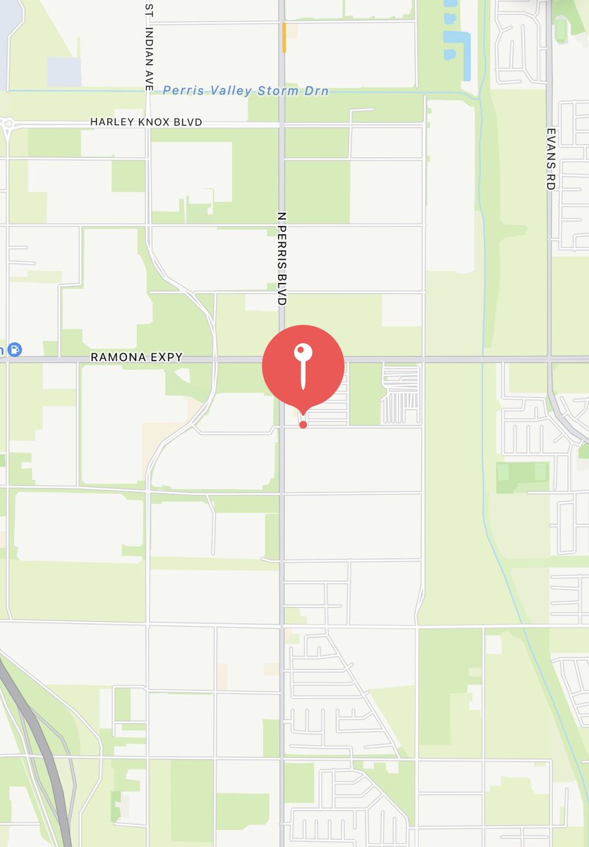 CALFIRERRU's tweet photo. RESIDENTIAL STRUCTURE FIRE - Rptd 1:04 PM. Park Place MHP, 80 Blk E. Dawes St in Perris. Firefighters are on scene of a room and contents fire in the restroom of a mobile home. #MarketIC https://t.co/oJvfK9glNW