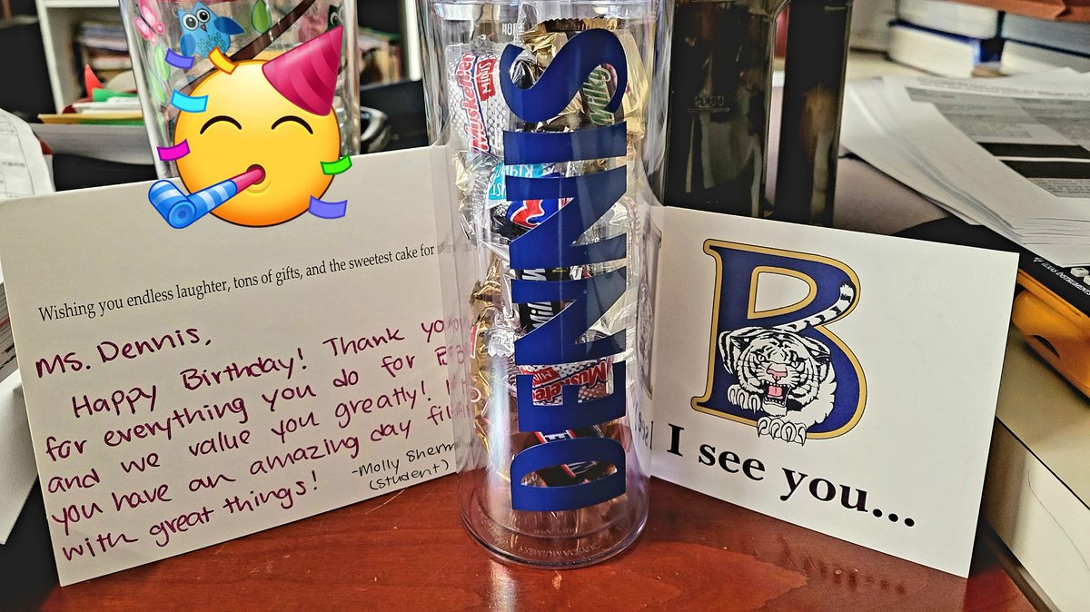 MyRideIsAnUFO's tweet photo. Awesome surprise from the BHS Sunshine 🌞 Committee.  Shout out to Wendy Sherman designer @blythewood_sbo @1ProudBengal https://t.co/p8NVzmsFqY
