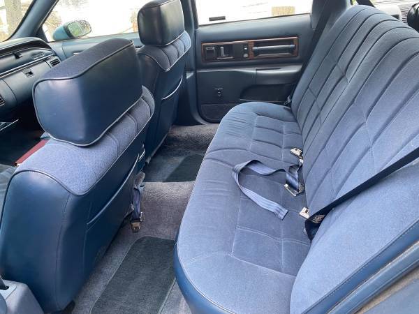 pbpbbq's tweet photo. 1991 Oldsmobile Custom Cruiser " like Roadmaster Caprice " - $6,995
https://t.co/tEBcHGHkG5

tell me father what they found on the moon
- my son they found a blue so deep it held the sadness of all the earth's mammals. they found god as a simple toy. they found backwoods wrappers https://t.co/0797SUdDl0