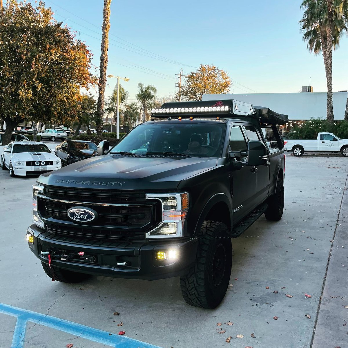 galpinautosport's tweet photo. Wiring and proper lighting sorted for the Rigid Adapt Series light bar from @rigidindustries 

Onto the next adventure for @tremoradventure

#galpinautosports #galpin #galpinford #ford #fordsuperduty #superduty #fordtrucks #overland #rigidlights https://t.co/SuiqsxHkHi