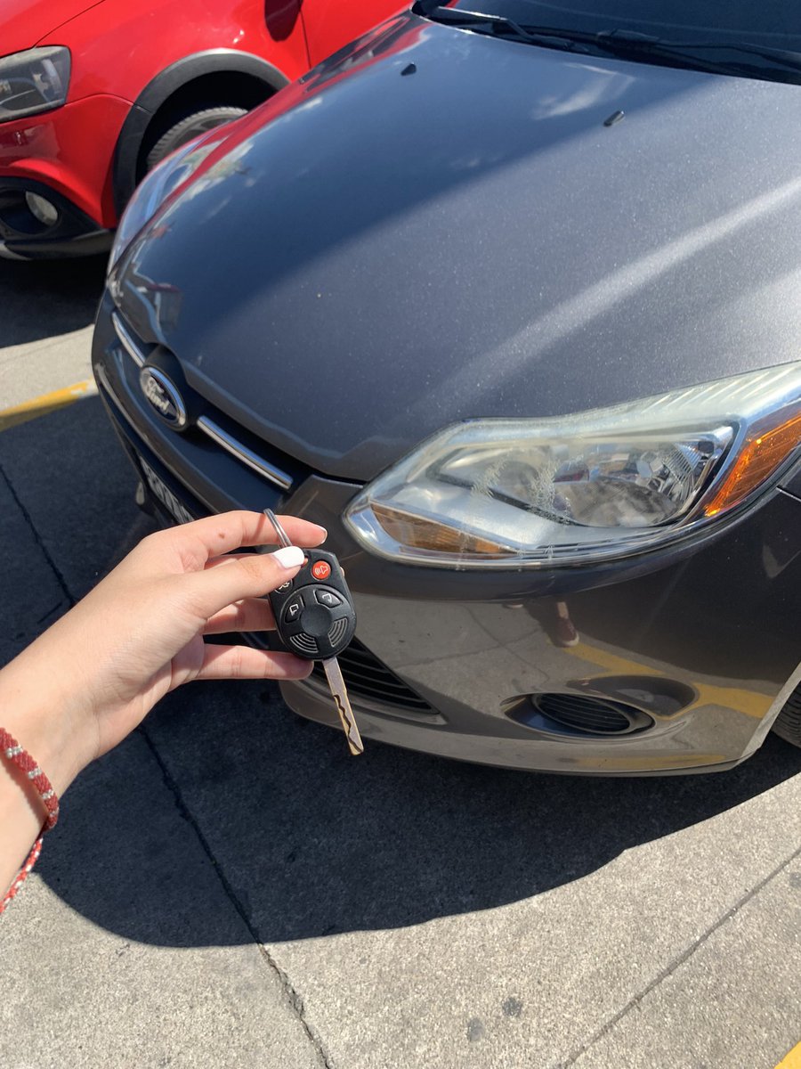 la lógica de la vida: primero me compré mi carro!!! y ahora solo me falta aprender a manejar!!!!! 

pero YA TENGO CARRO!!! 🤩