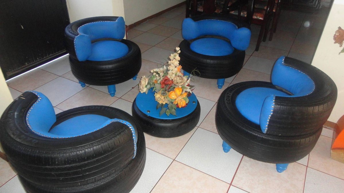 Carlos_Raul_LL's tweet photo. Venta de Sillones Ecológicos, si tiene alguna llanta que no le sirva o este en desuso, nosotros le compraremos a un buen precio. Acérquense a comprar sillones que ayuden a la sostenibilidad ambiental https://t.co/N609mLUNI2
