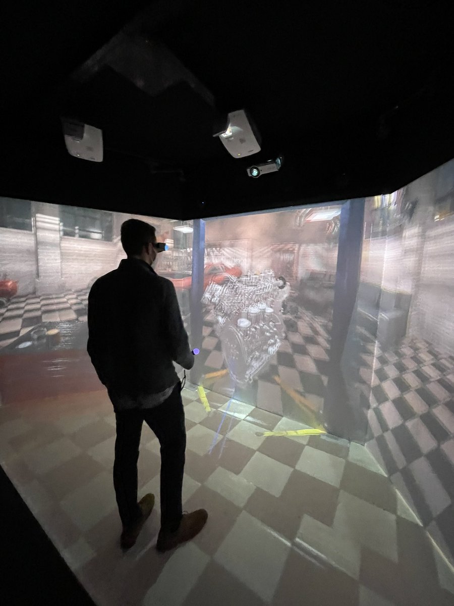 ddimolfetta's tweet photo. Got to try out the @TekleHolo demo at #CES2022 today. They’ll be featured in some coverage I’m doing on #Metaverse technology later this week. https://t.co/MSzzxUfhlr