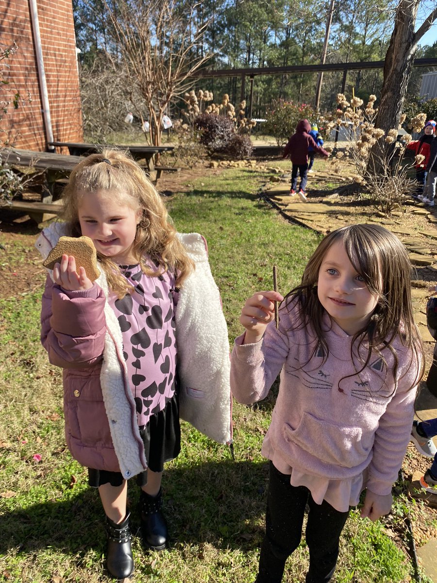 Going on a scavenger hunt for living and non-living things in the garden was a fun way to observe the differences between the two! #outdoorlearning <a href="/OGESeagles/">Oak Grove Elementary School</a> <a href="/CherokeeSchools/">Cherokee Co. Schools</a>