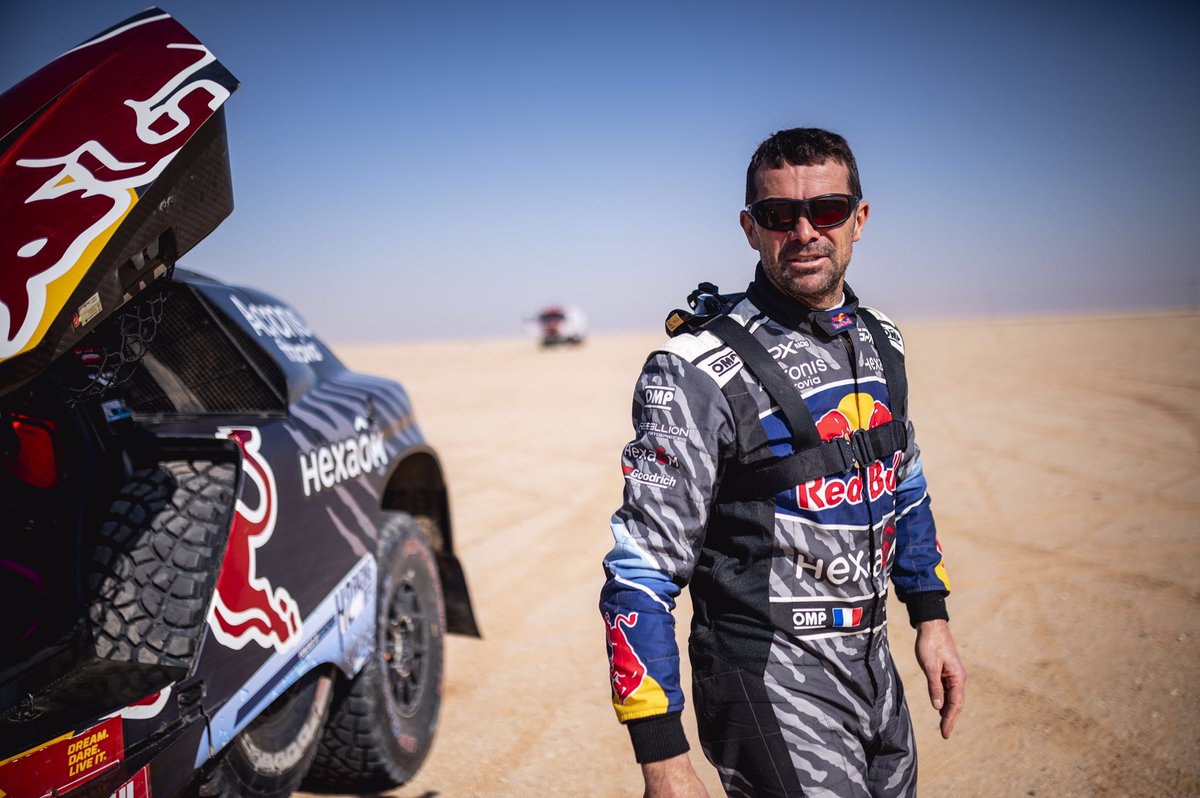 cyrildespres tweet media