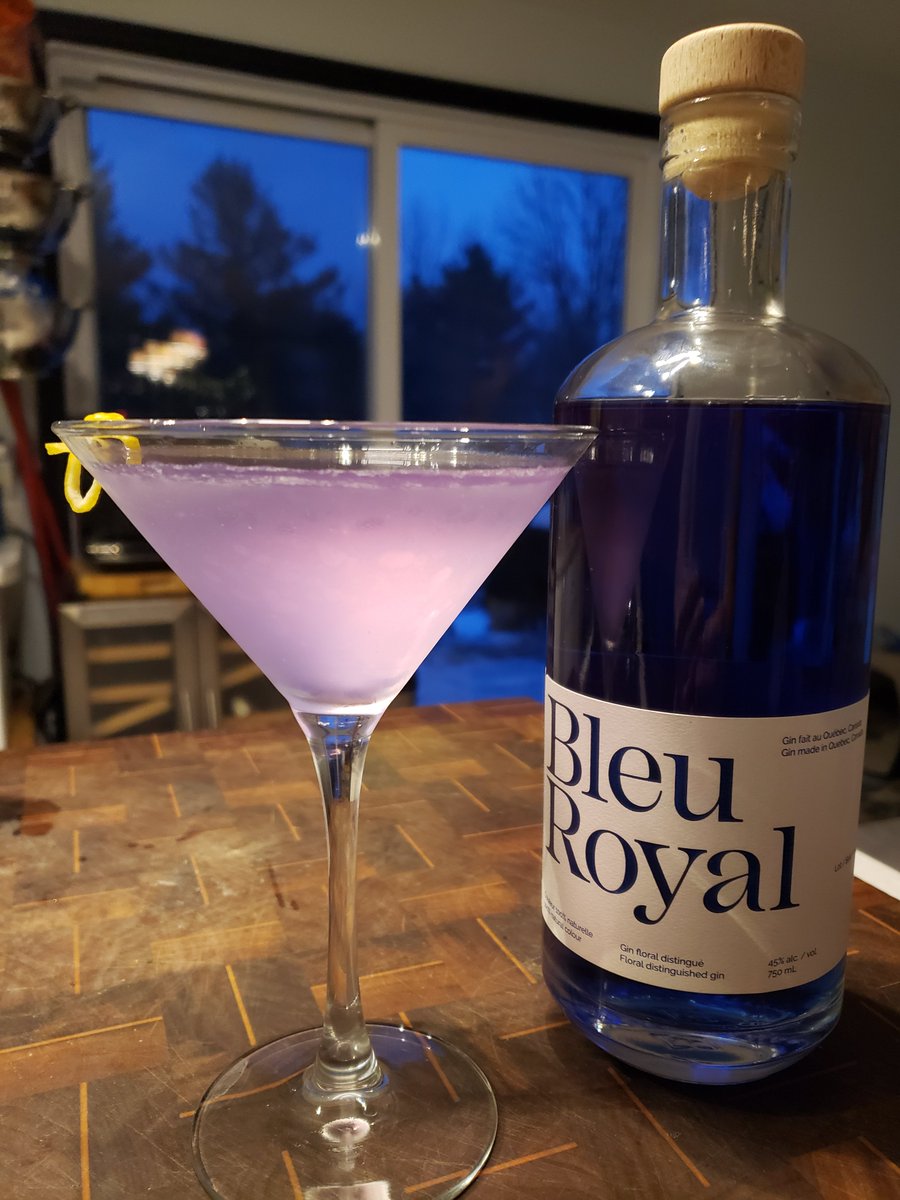 Jon22134966's tweet photo. @thevivafrei My mom likes Bleu Royal.  Thank you for the unintentional suggestion 🤣. https://t.co/VJGaFTOEsR