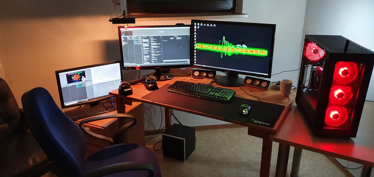 Für diejenigen die mal einen Blick hinter die "Kulissen" werfen wollen. NeutralisatorMANs Hobby-Ecke