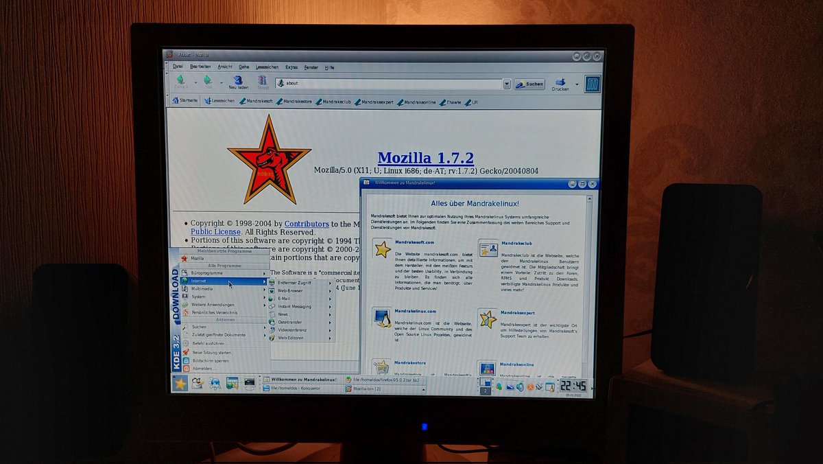 Saito1984's tweet photo. Bei Langeweile im Urlaub mit alter #Software und #Hardware rumspielen macht immer wieder Spaß.
Und wie entspannt die Einrichtung ist wenn man 100% selbst bestimmen kann wie sicher man ein System haben will, ohne Bevormundung vom OS. Göttlich 😁 #Retro #Mandrakelinux #Linux https://t.co/iQb8t3yfKb