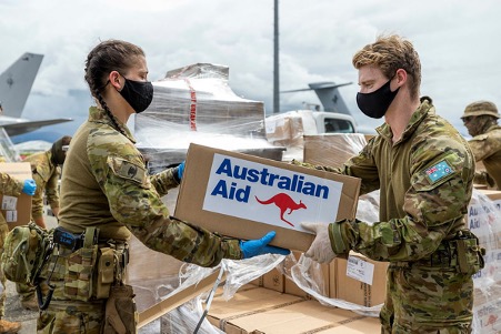 CDF_Aust's tweet photo. #YourADF engaged with international partners throughout 2021; #TalismanSabre2021, #LSGE21, #IndoPacificEndeavour21, #BersamaGold21, #ExKoolendong, #ExMalabar, & #MPX2021 to name a few. We had more than 14000 personnel deployed on operations overseas & at home. https://t.co/jGSIu6BayP