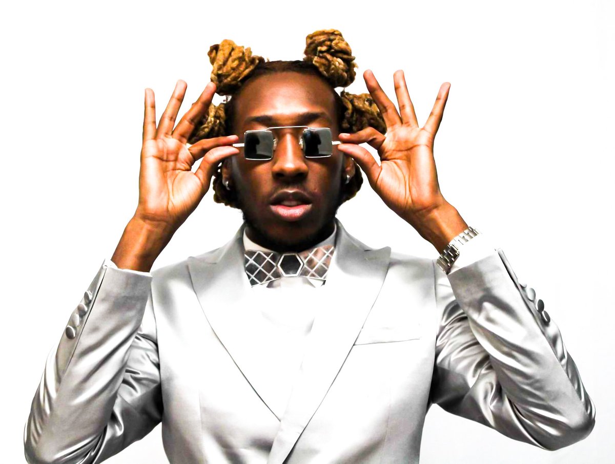 dewon_3's tweet image. Happy Founder's Day to the good bruhz! 👌🏾💎 
• • •
📸 | @officialamirac
• • •
#J5 #BamaNupes #MACMade #DewonTheDancer 
♦️♦️♦️