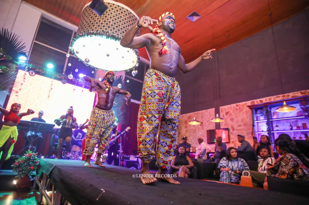 santanartcm's tweet photo. #afrostyle #SHOWCASE #santanachoregrapher #massack #Dancer #Professor https://t.co/aqAMMixbvq