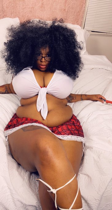 You can&rsquo;t find me unless I want to be found 😘 #LinkInBio #whoschynawhyte #Chicago #artist #notamodel<a href="/tag/linkinbio"class="tags"><span>#linkinbio</span></a><a href="/tag/ebony"class="tags"><span>#ebony</span></a><a href="/tag/chicago"class="tags"><span>#chicago</span></a><a href="/tag/artist"class="tags"><span>#artist</span></a><a href="/tag/notamodel"class="tags"><span>#notamodel</span></a>