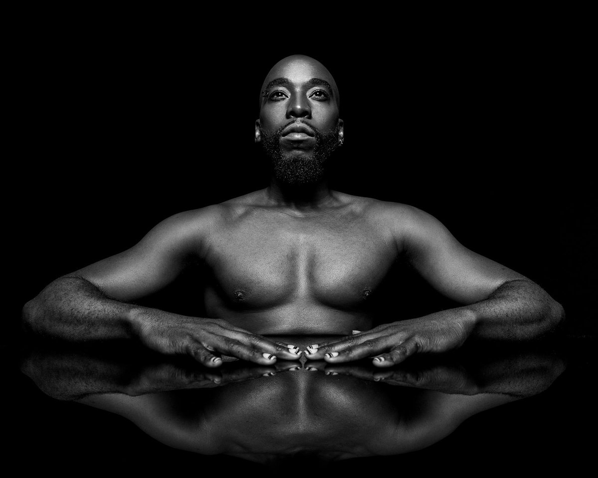 asquaredphoto's tweet photo. Portraits with the talented and lovely #jadeanderson the resident choreographer on @canadasdragrace
#torontophotographer #blackandwhitephotography https://t.co/F1mDc5pSHm