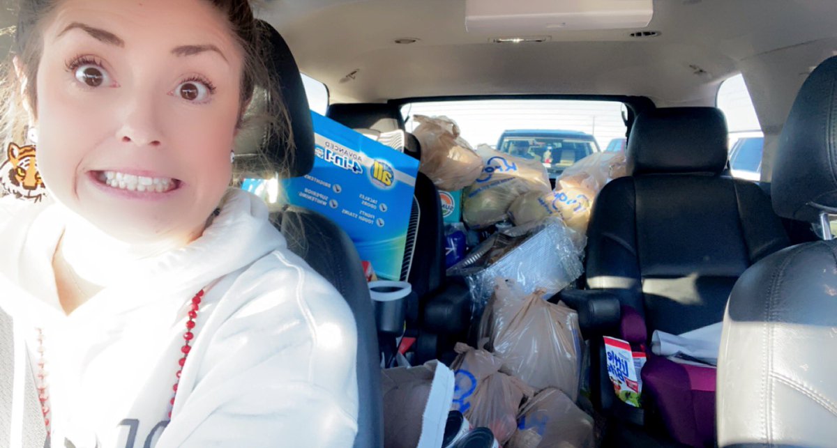 forevermrsyoung tweet media