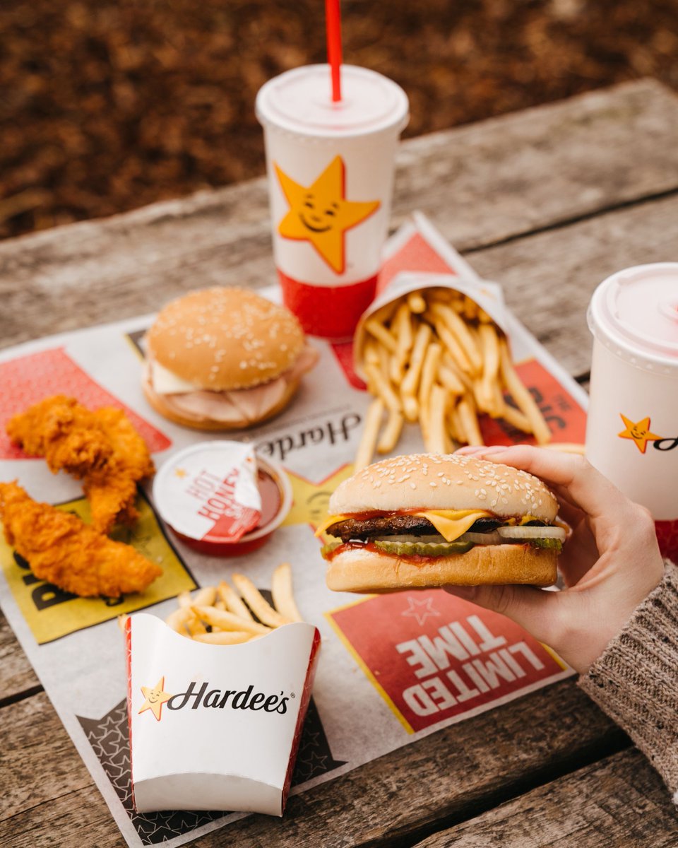 Hardee’s tweet media