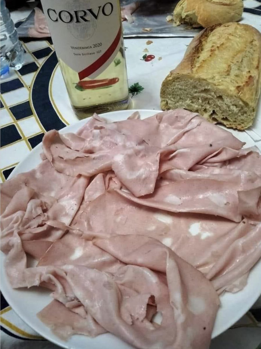 KindHeart53's tweet photo. Mmm #Mortadella #ItalianMeat https://t.co/EeQvRsg8QX