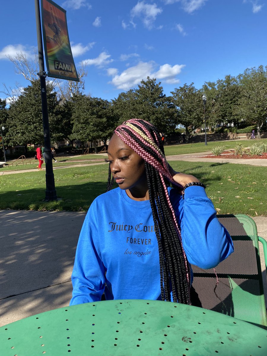 sittin’ pretty. 💙
•
•
#firstdayback #famu