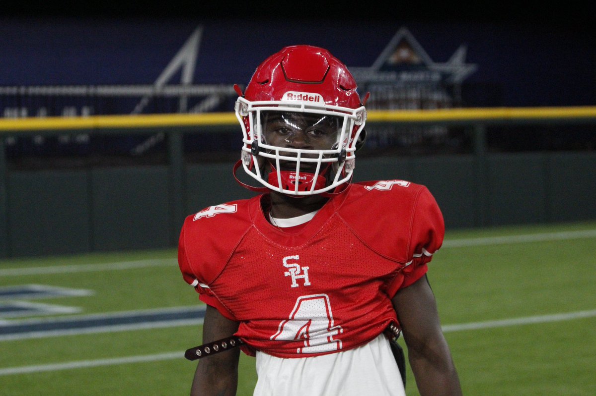 Recruiting all OL New Beginnings at Sam Houston High School #SamFam  #lookinforthebetterroute  @Lik2live <a href="/AmyDashTV/">Amy Dash</a>  <a href="/Coast2Coasttc/">Stephon Johnson Coach J</a> <a href="/litkj09/">Lafayette(LA) K.</a> <a href="/saulsburyiii/">Andre Saulsbury III</a> <a href="/CoachJSanders12/">Coach Jimmy Sanders</a> <a href="/Bigrog65/">Chris Rogers</a> <a href="/ericstephens24/">Eric Stephens Jr.</a> <a href="/cjames1003/">chris james</a> @RankedTexas