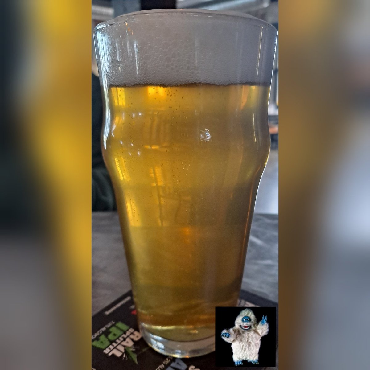 TritonBrewing's tweet photo. Bumble Extra Pale! Named for one of our favorite holiday characters, this #ExtraPale features Falconer’s Flight, Huell Melon, Warrior and Loral Hops, and “Clocks in,” at 4.91% ABV and an approachable 38 IBU’s.
Available on draft and in growlers to take with you! https://t.co/u0jcVAJijg